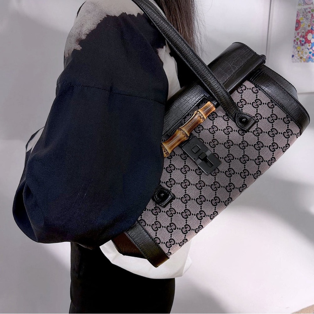 Gucci shoulder bag